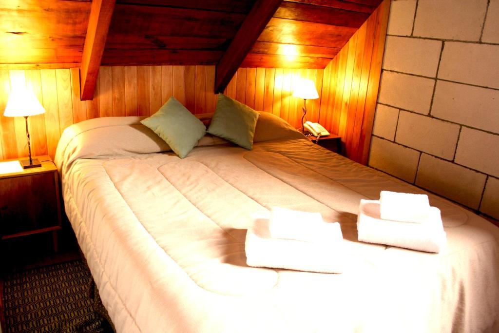 Wesley Hosteria Boutique San Martín de los Andes الغرفة الصورة